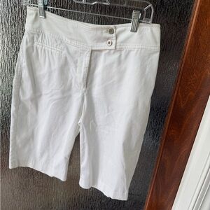 Chico’s White Tailored Shorts | Size 0 (US 2–4) 🤍